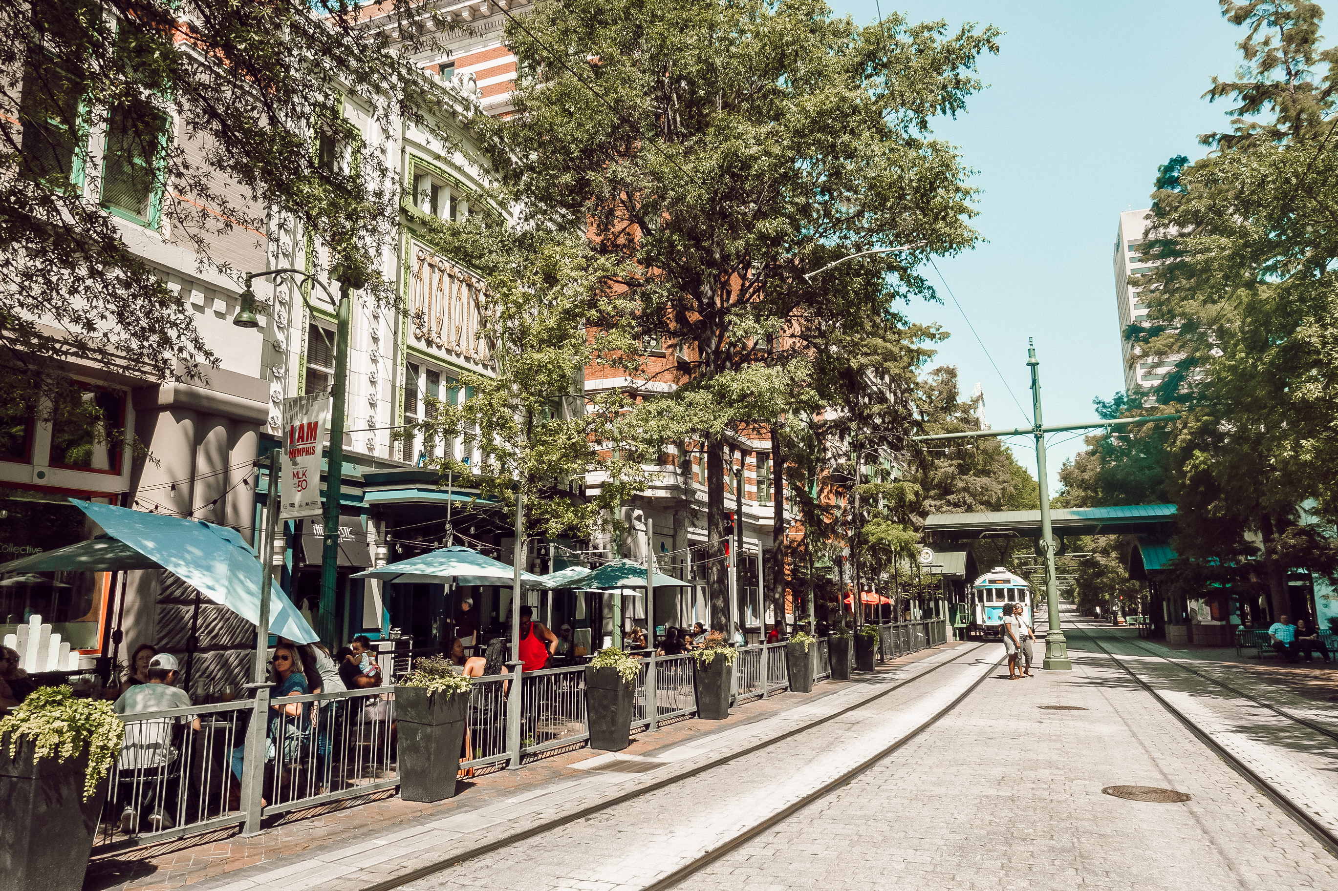Patio dining in Memphis, TN