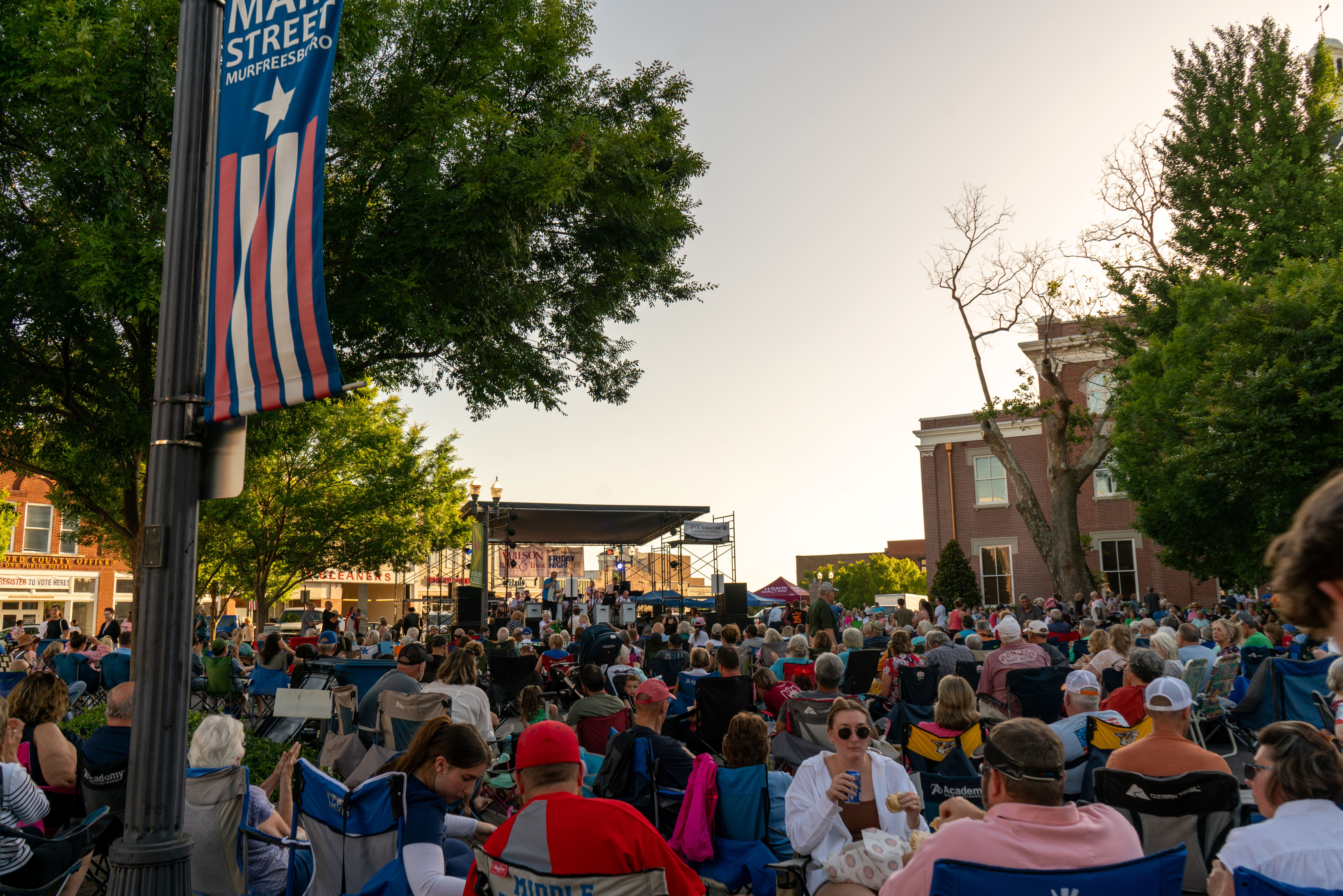 People dancing at Friday Night Live in Murfreesboro