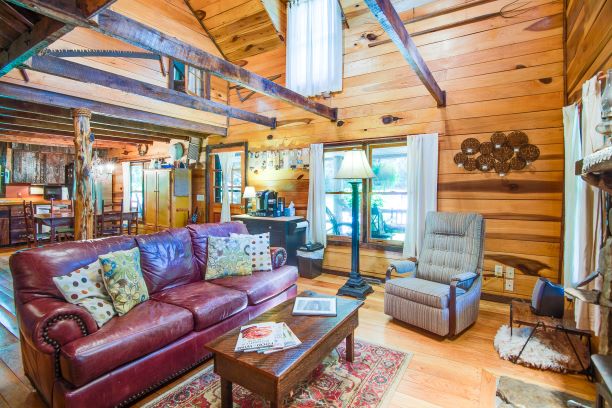 Butterfly Hollow Bed and Breakfast