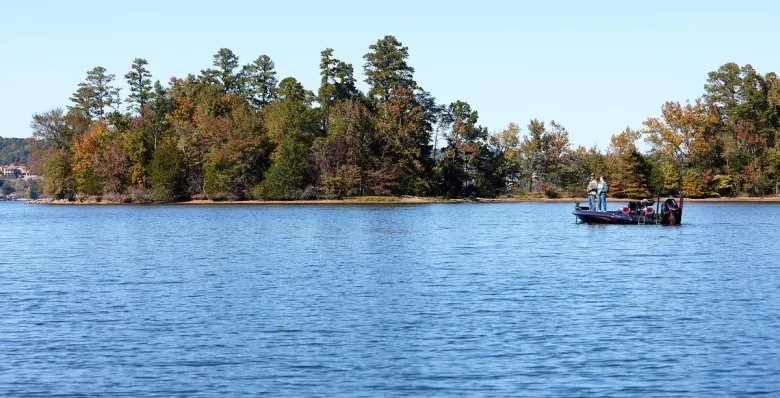 FIshing on Pickwick Lake in Tennessee