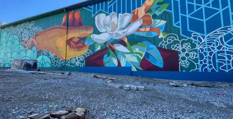 Women's suffrage-themed mural in Lawrenceburg TN