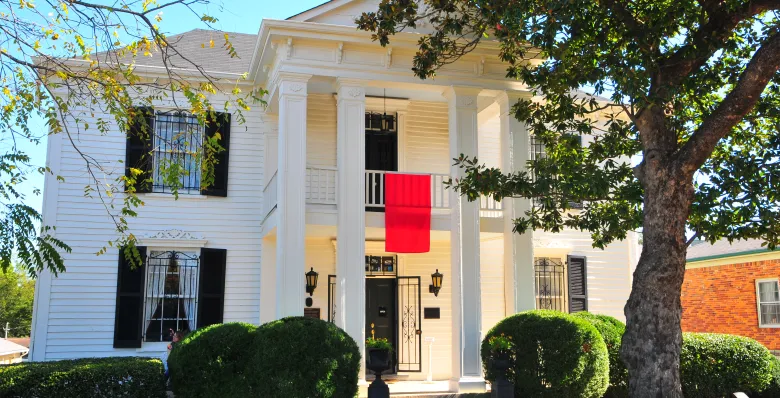 Outside of the Lotz House Museum in Franklin, TN
