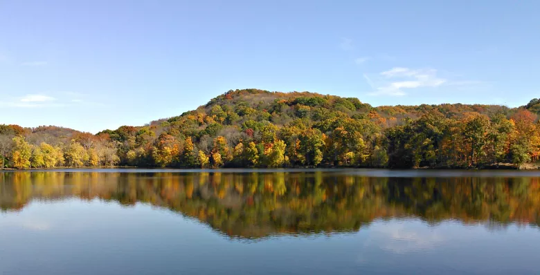 Radnor Lake State Park fall color at Oak Hill Lake in Nashville, TN