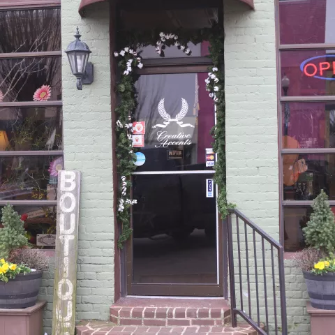 Exterior of Creative Accents in Humboldt