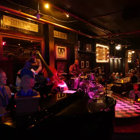 Skull's Rainbow Room