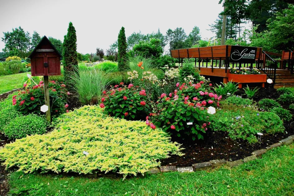 Plateau Discovery Gardens Entrance, a community service project of the Cumberland County Master Gardeners