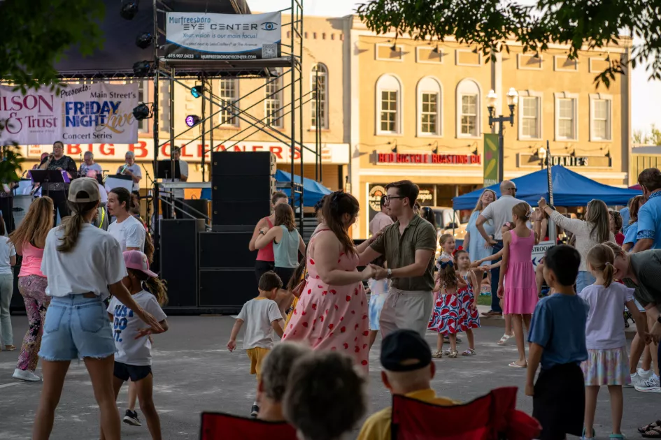 People dancing at Friday Night Live in Murfreesboro