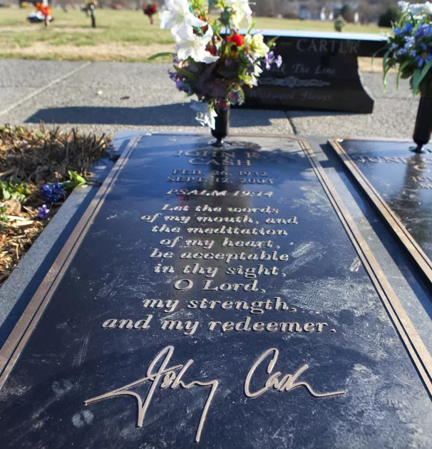 Johnny Cash gravesite in Hendersonville