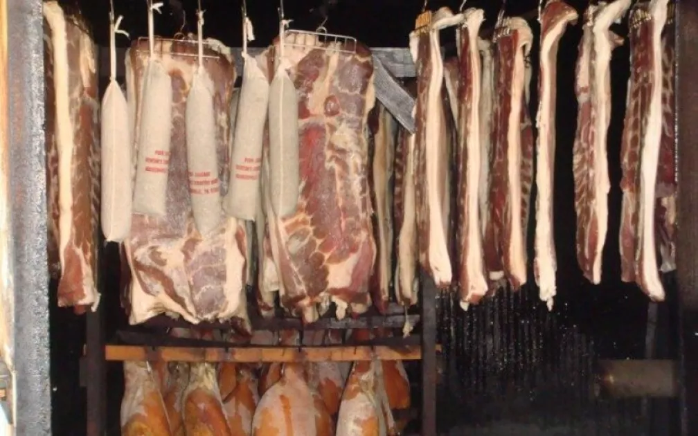 Hanging meat