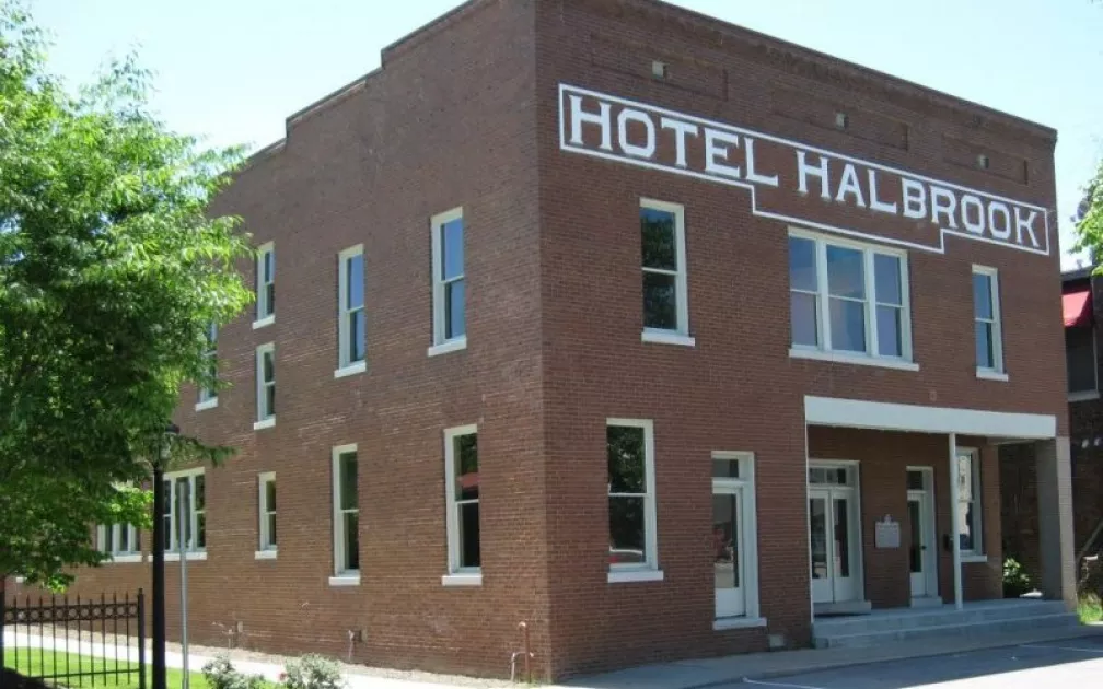 Hotel Halbrook