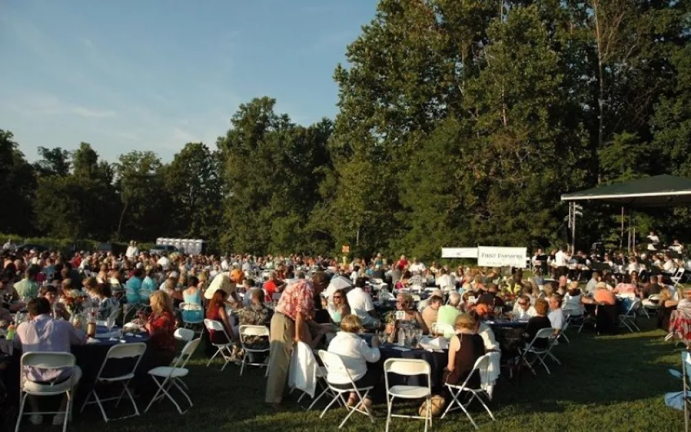 South of Nashville near the historic Natchez Trace lies Natchez Hills, our boutique family vineyard and winery. We create old-world, handcrafted, small-batch wines using traditional winemaking techniques to ensure the grape’s truest expression.